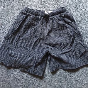 Columbia women’s plaid shorts size Small